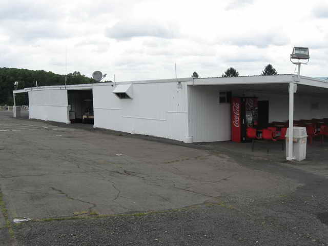 Circle Drive-In - 2014 Photo (newer photo)